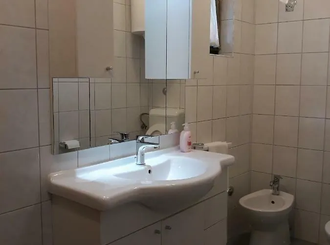 Jelicic Биоград-на-Мору